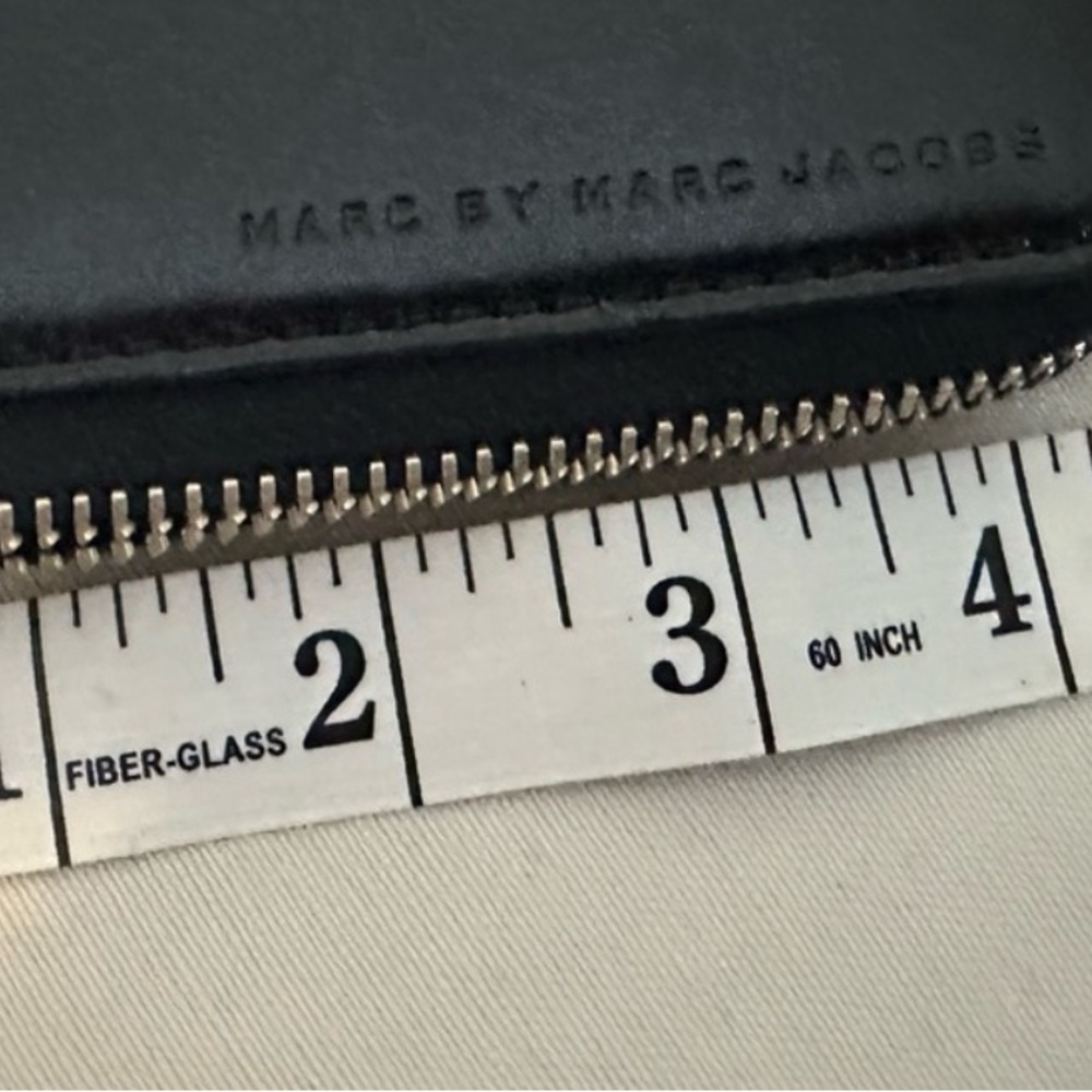 Marc By Marc Jacobs Black Leather Wallet - Picture 10 of 10